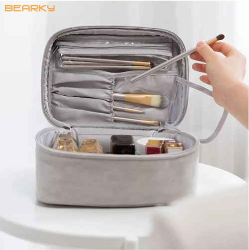 big-makeup-bag (2)